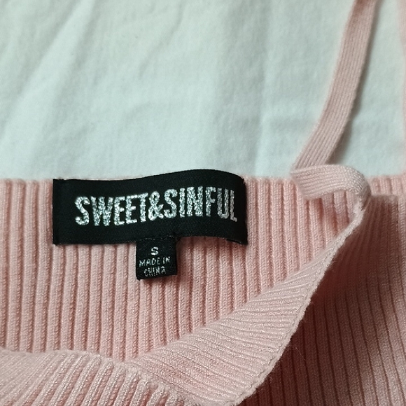 Pink Ribbed Crop Top - Picture 2 of 2